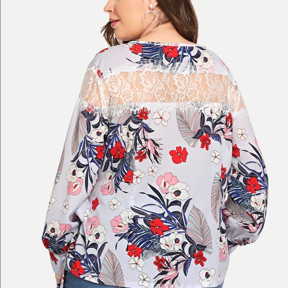 ➕ Floral Print Deep Plunge Neck Top - Picture 3 of 6